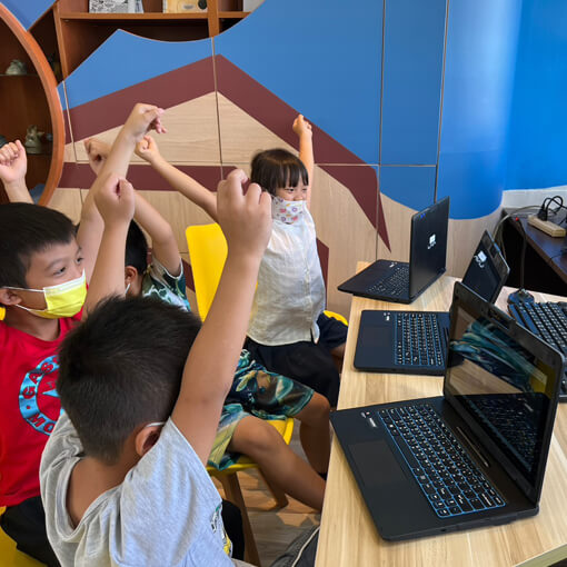 筆電贊助彰化縣後寮國小 啟發偏鄉學生們對於電腦的科技認知